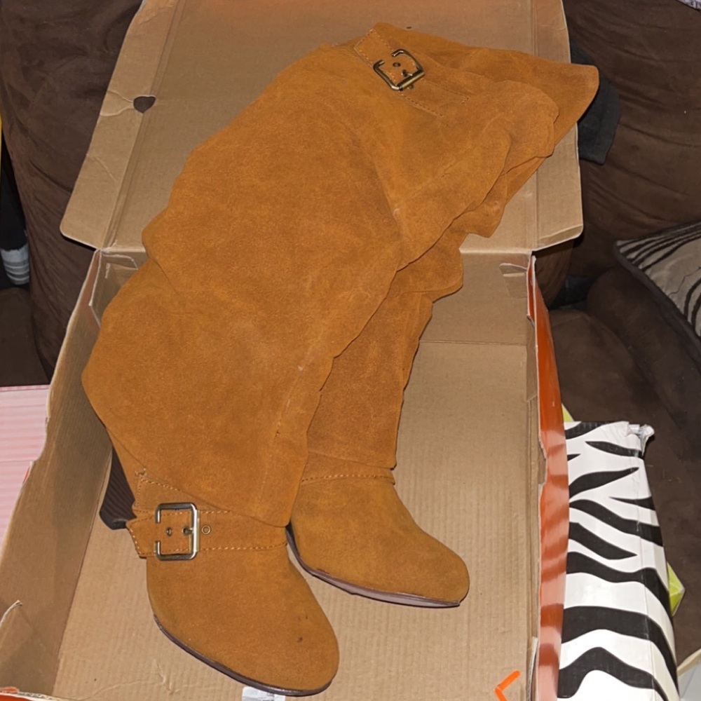 Velvet feel lightly worn boots w heels